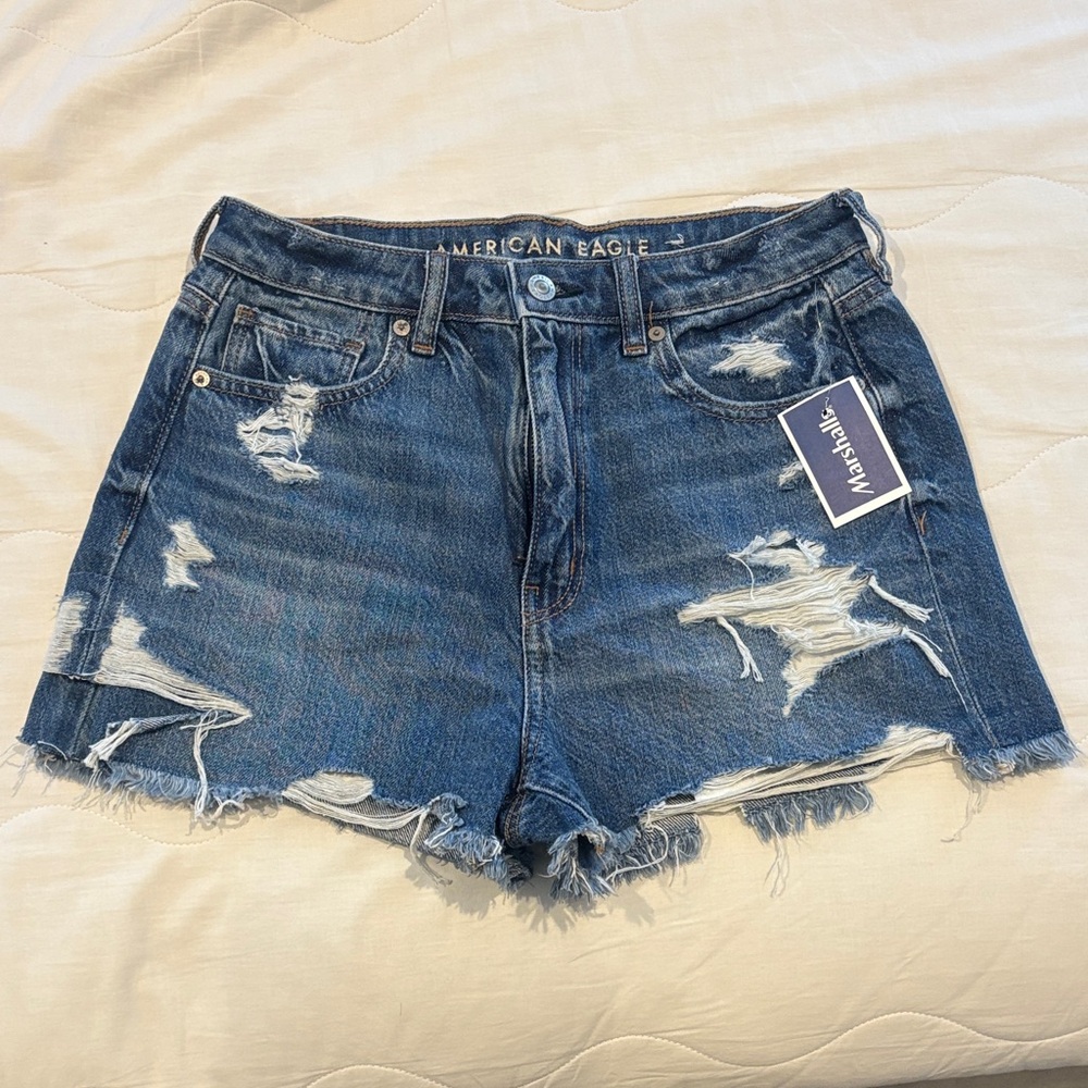 Women’s size 6 American Eagle Outfitters Ripped Blue Jean Shorts